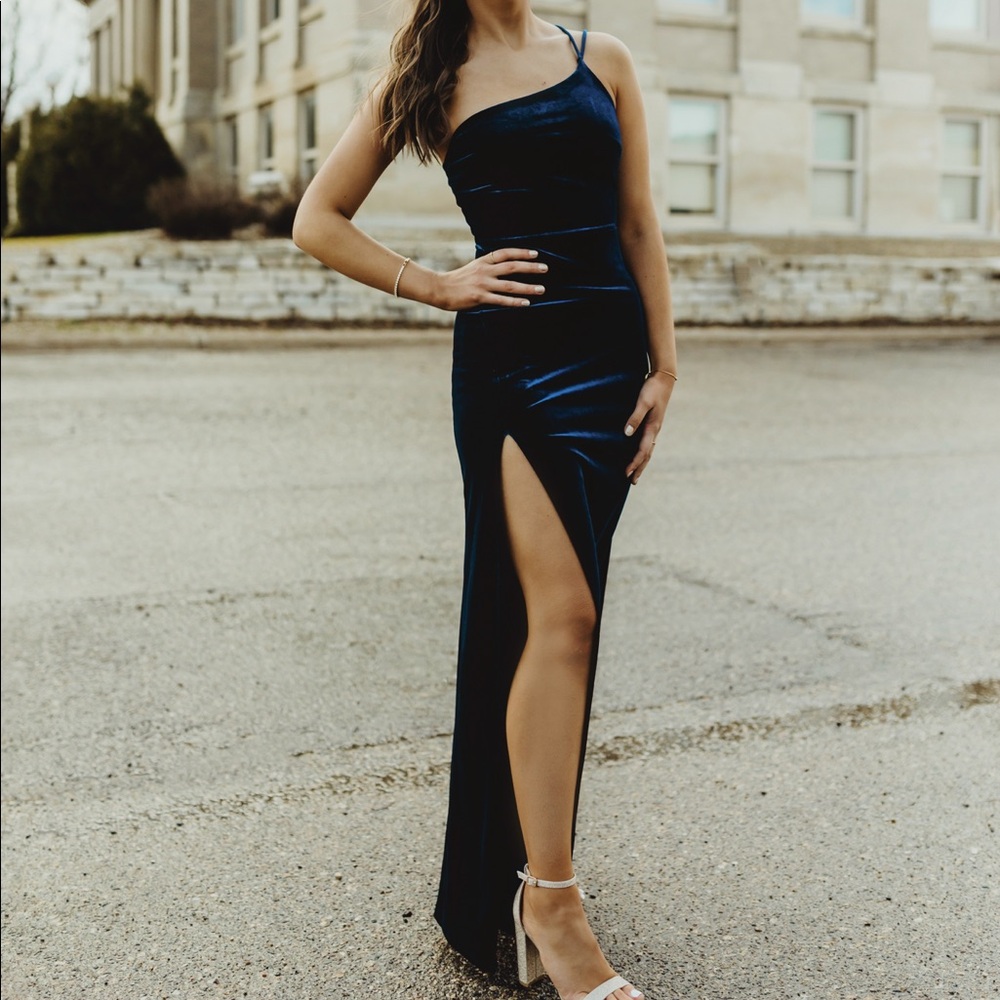 Windsor Maria Formal Velvet A-Line Long Navy Dress